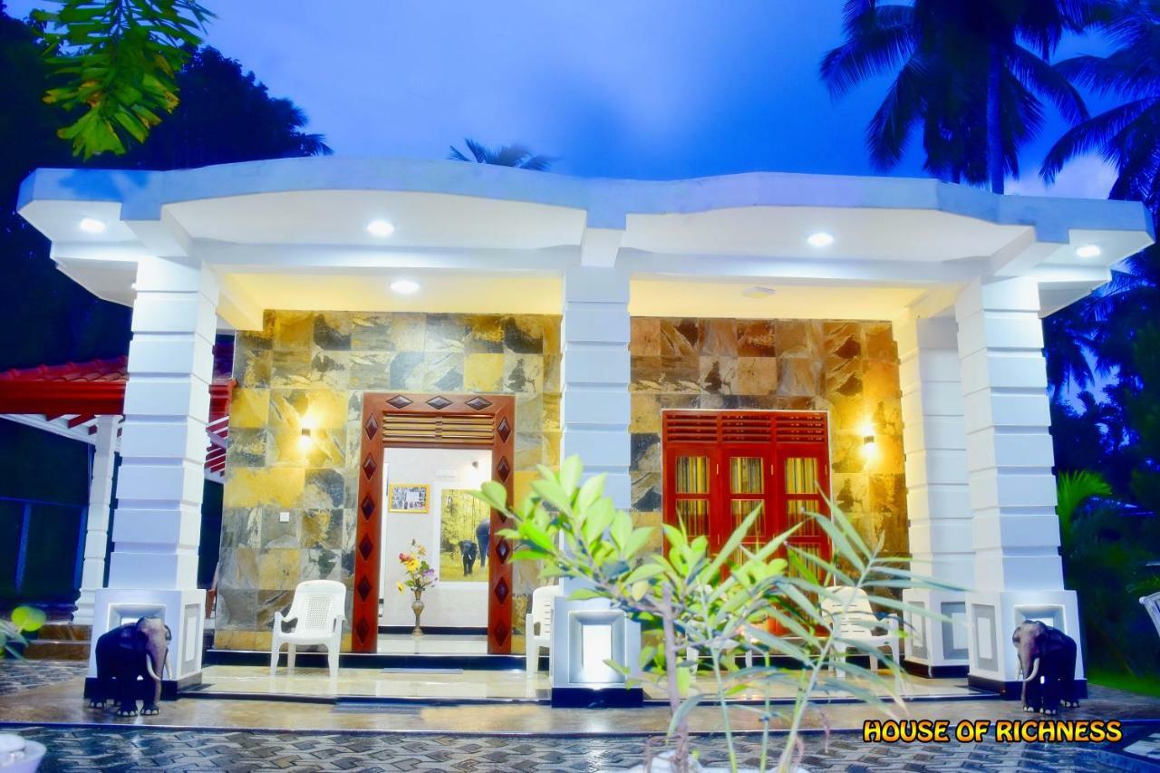 House Of Richness Hotel Negombo Eksteriør billede