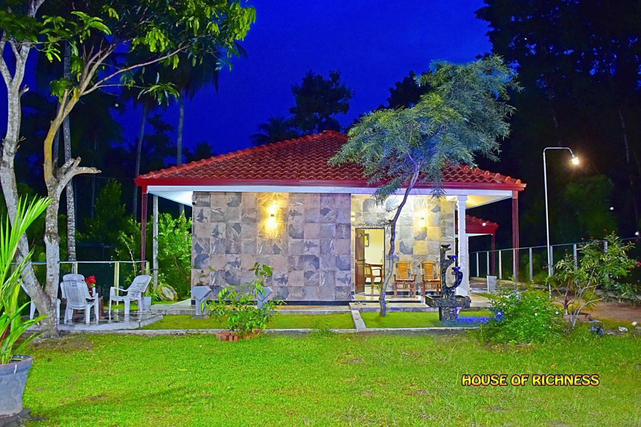 House Of Richness Hotel Negombo Eksteriør billede